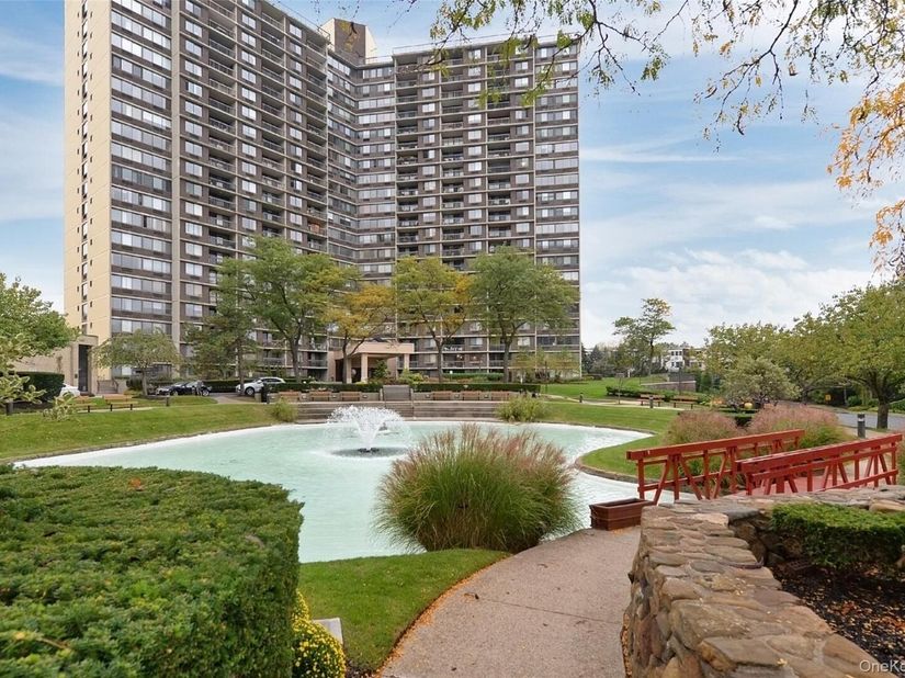 2 Bay Club Drive 16U, Bayside NY 11360