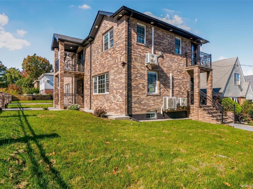 13-18 154th Street, Whitestone NY 11357