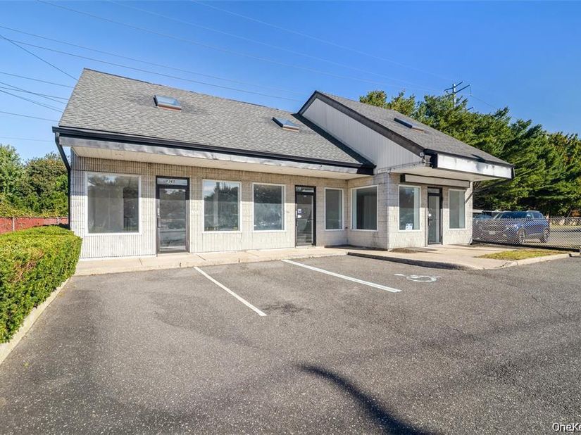 365 Route 25A, Mount Sinai NY 11766