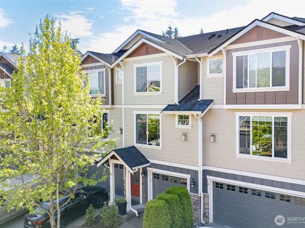 524 Pilchuck Path, Everett WA 98201