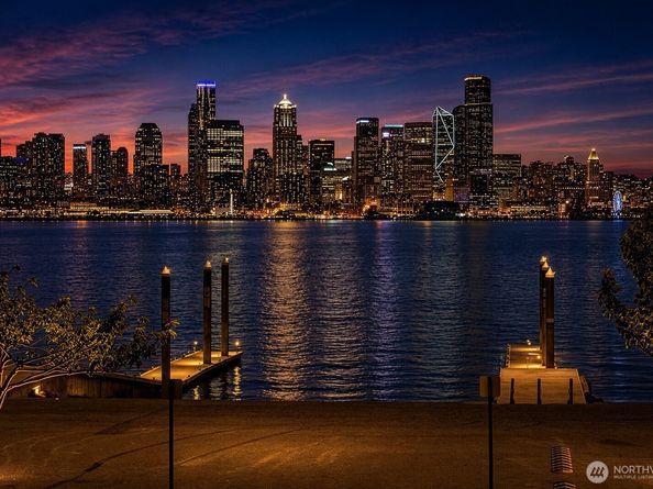 1221 Harbor Avenue SW 105, Seattle WA 98116