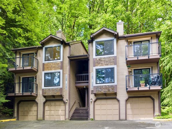 17409 NE 88th Place 9E, Redmond WA 98052