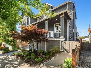 2112 N 64th Street
