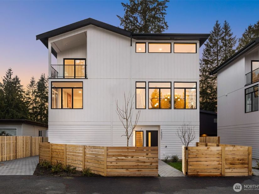 14031 Densmore Avenue N, Seattle WA 98133