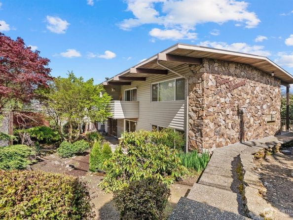 315 10th Avenue S 101, Kirkland WA 98033