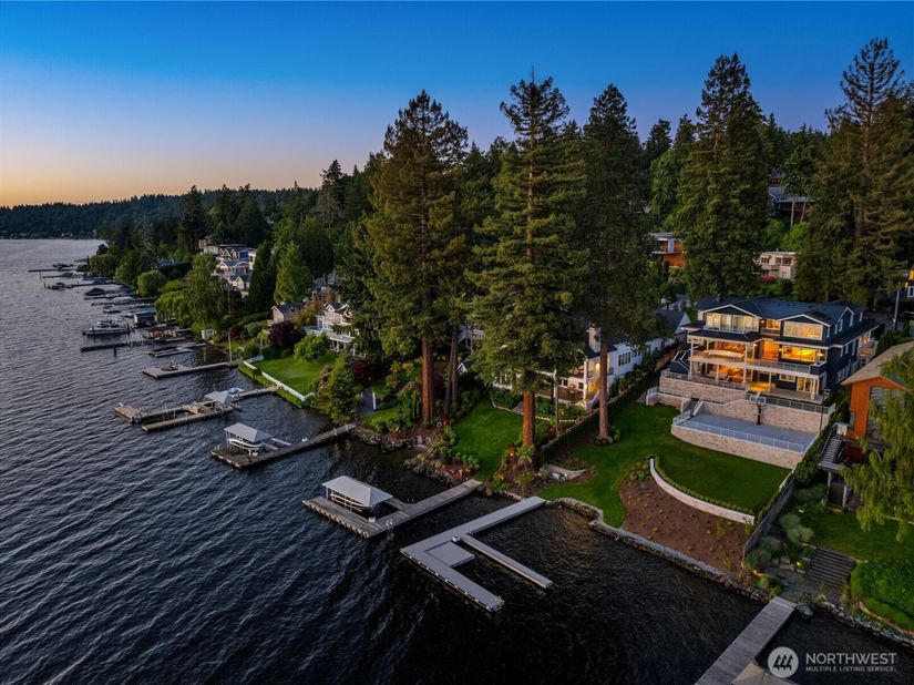 6333 77th Avenue SE, Mercer Island WA 98040
