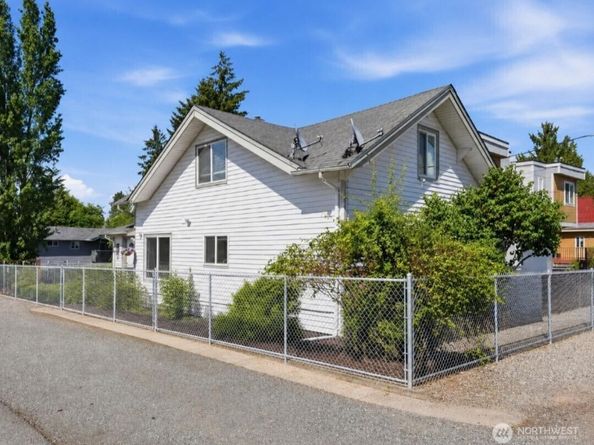11546 85th Avenue S, Seattle WA 98178