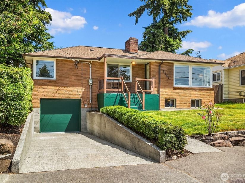 12742 Palatine Avenue N, Seattle WA 98133