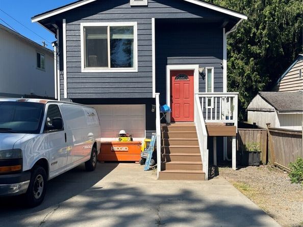 10453 1st Avenue SW, Seattle WA 98146
