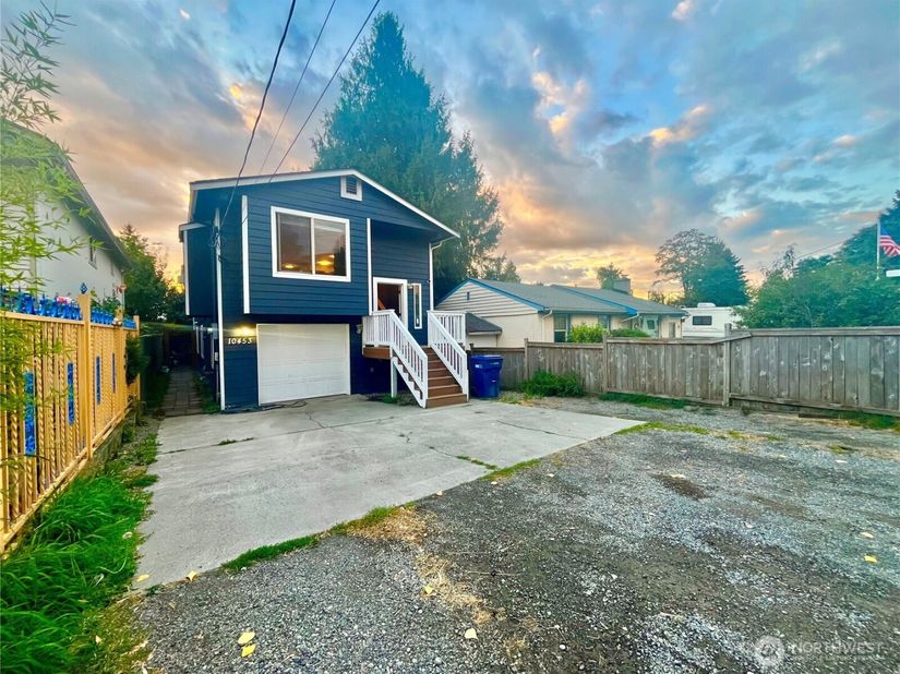 10453 1st Avenue SW, Seattle WA 98146