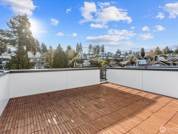 3110 Queen Anne Avenue N, Seattle WA 98109