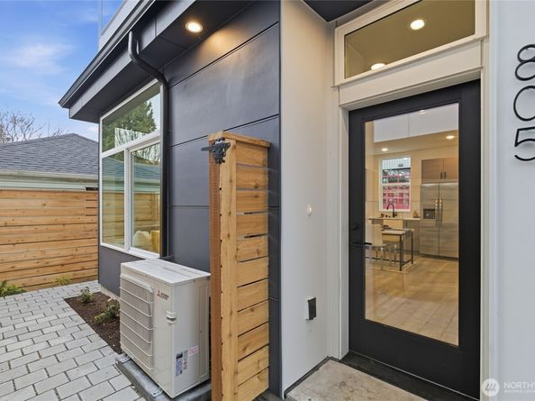 809 S Sullivan Street, Seattle WA 98108