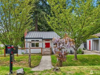 6745 18th Avenue SW