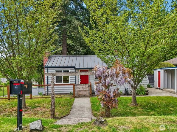 6745 18th Avenue SW, Seattle WA 98106