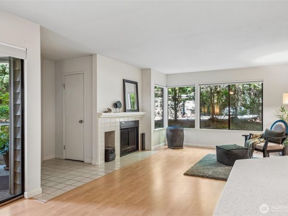 1354 Bellevue Way NE 3, Bellevue WA 98004
