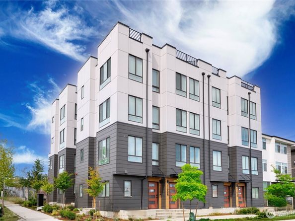 1300 E REMINGTON Court B, Seattle WA 98122