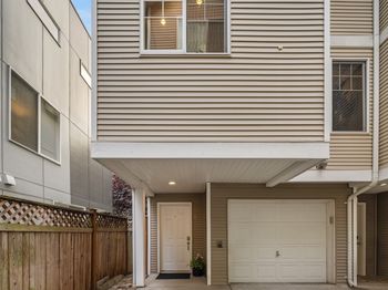 8523 Midvale Avenue N