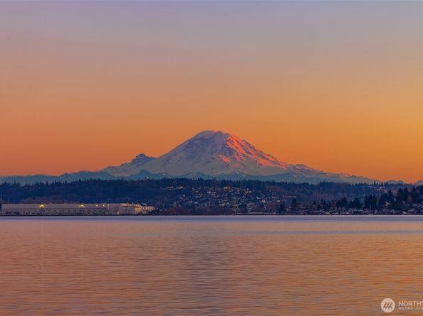 8001 West Mercer Way, Mercer Island WA 98040