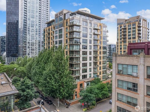 910 Lenora Street S403, Seattle WA 98121