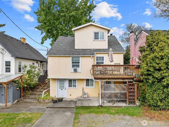 7842 Lake City Way NE, Seattle WA 98115