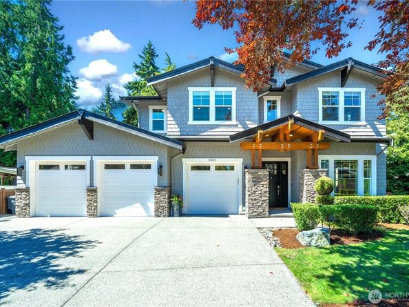 2005 105th Avenue NE, Bellevue WA 98004