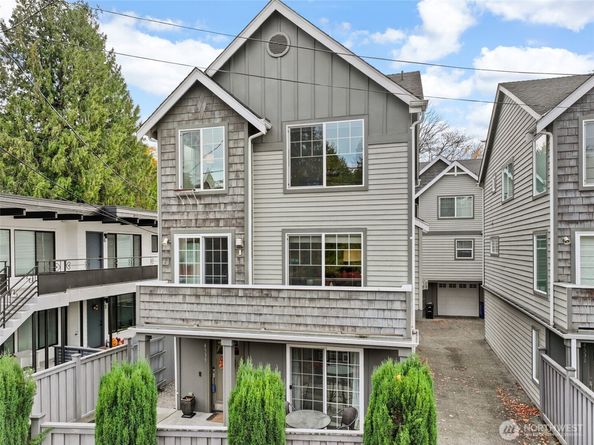 4535 NE 55th Street, Seattle WA 98105