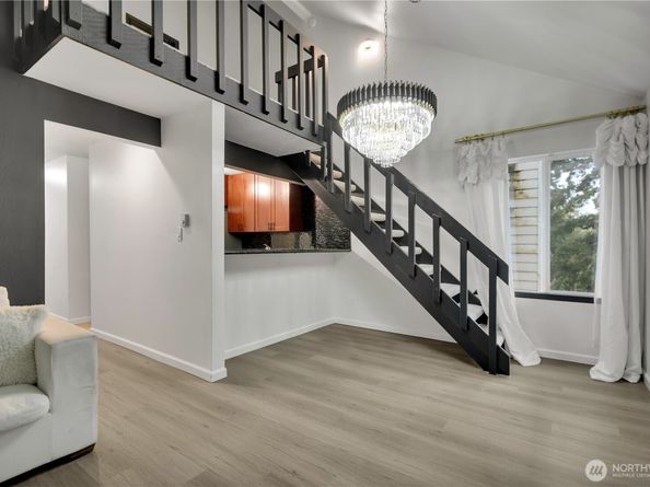 2524 S 317th Street 304, Federal Way WA 98003