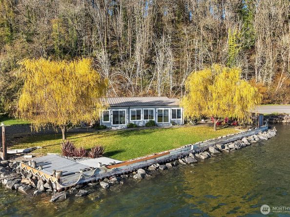 24410 Vashon Highway SW, Vashon WA 98070