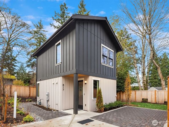 817 18th Avenue W, Kirkland WA 98033