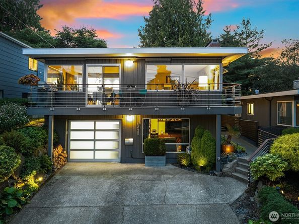 3439 24th Avenue W, Seattle WA 98199