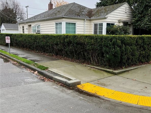 6900 S Flora Avenue, Seattle WA 98108