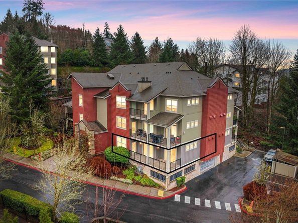 6800 132nd Place SE W104, Newcastle WA 98059