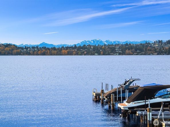 6363 Lake Washington Boulevard NE 203, Kirkland WA 98033