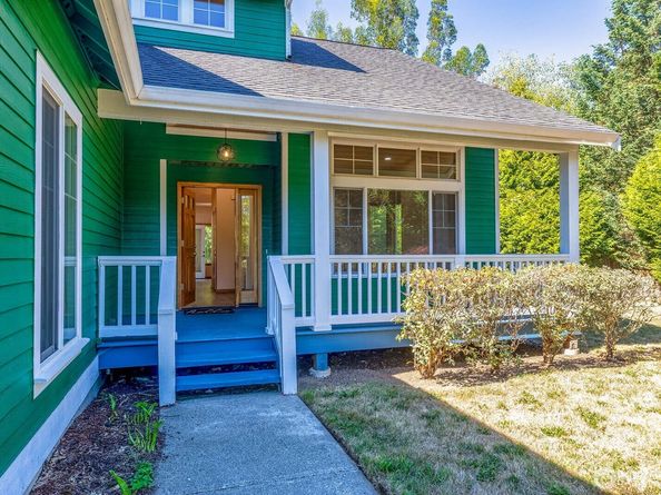 9926 SW 184th Way, Vashon WA 98070