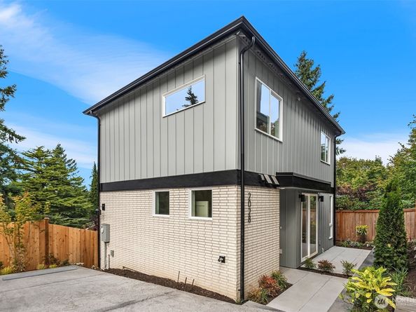 2028 NE 123rd Street, Seattle WA 98125