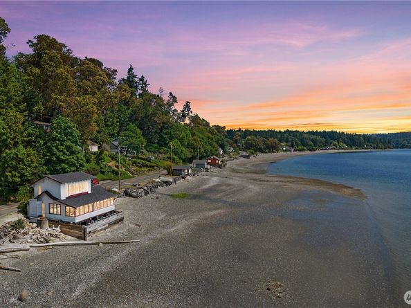 24186 Vashon Highway SW, Vashon WA 98070