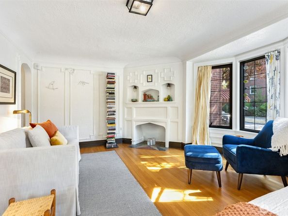 1101 17th Avenue 201, Seattle WA 98122