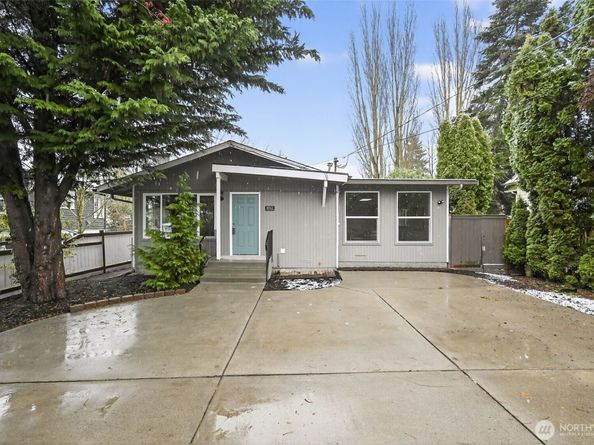 8742 3rd Avenue NW, Seattle WA 98117