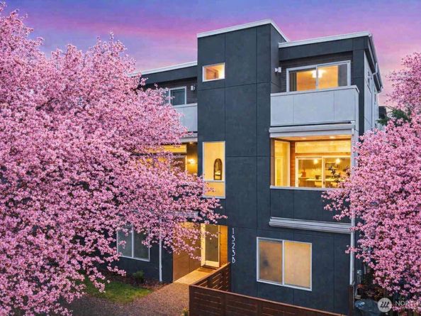 1523 NW 64th Street B, Seattle WA 98107