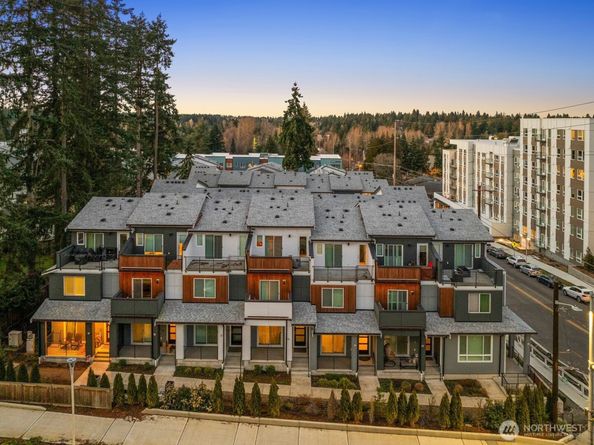 14517 1st Avenue NE D, Shoreline WA 98155