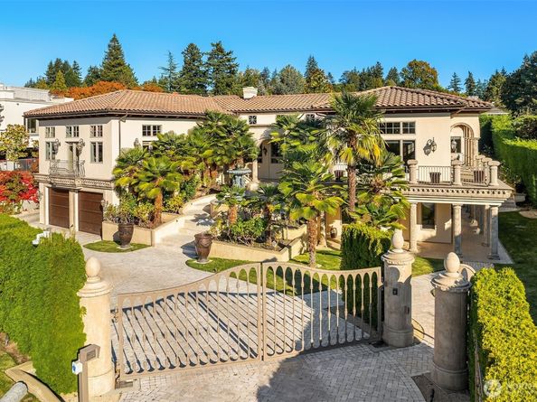 1322 91st Avenue NE, Clyde Hill WA 98004