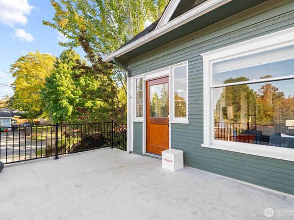 9615 57th Avenue S, Seattle WA 98118