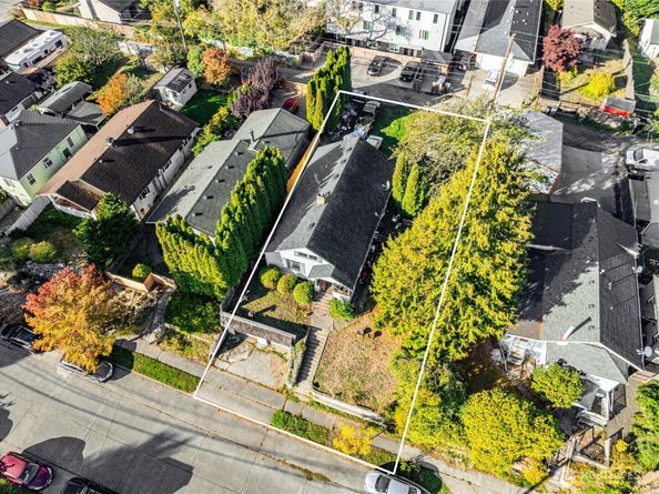 9237 18th Avenue SW, Seattle WA 98106