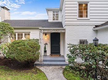 1820 W Magnolia Way W