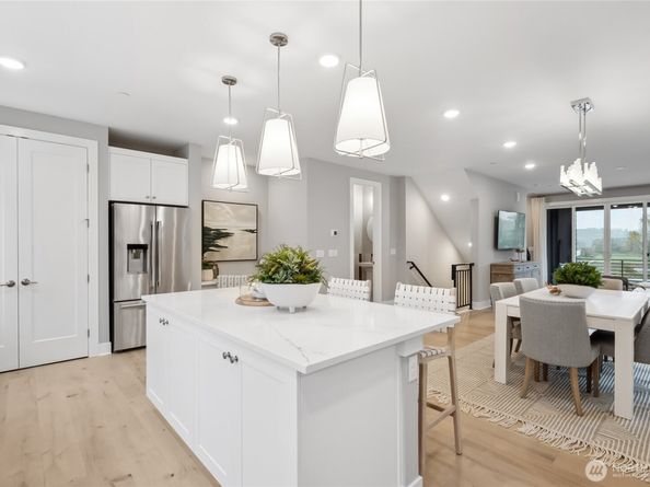 12207 137th Place NE 2602, Redmond WA 98052