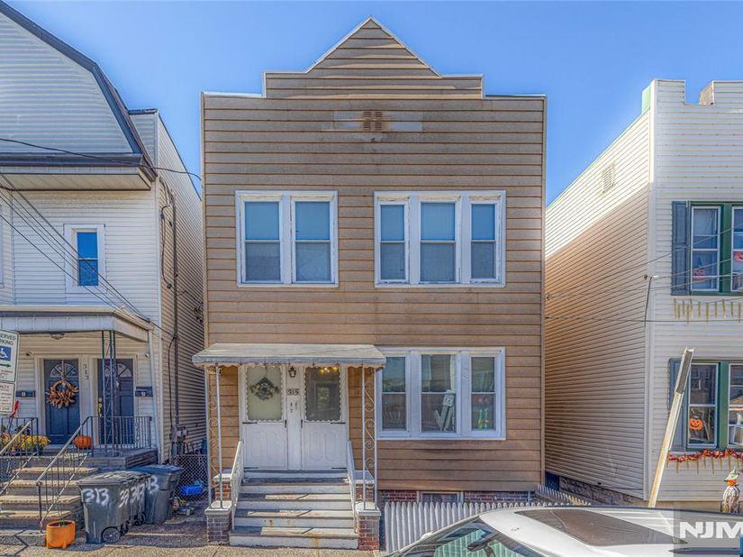 315 Pearsall Avenue, Jersey City NJ 07305