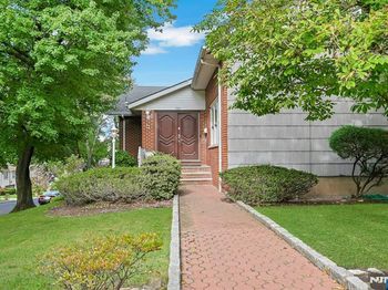 139 Middlesex Avenue