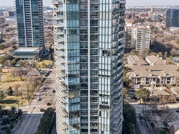 2900  Mckinnon Street 