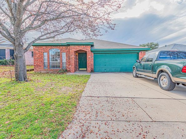 10225  Pleasant Mound Drive , Fort Worth Texas 76108