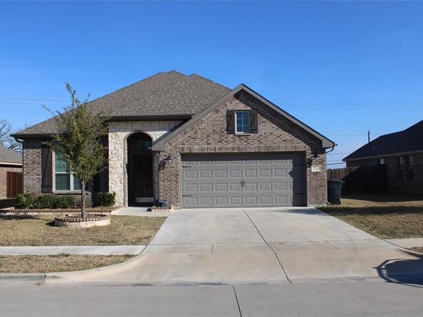 536  Hidden Springs Trail , Azle Texas 76020